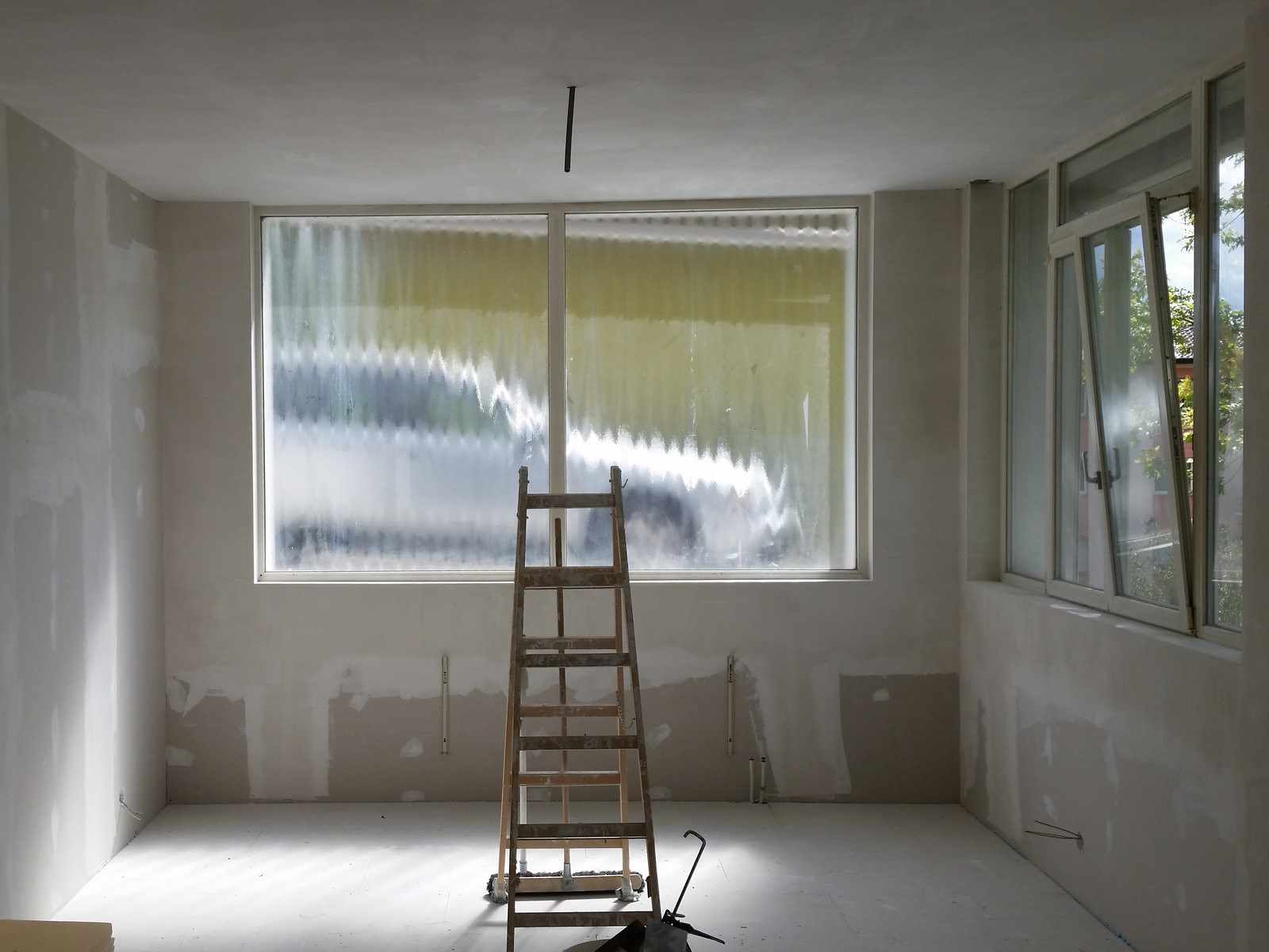 Photo de rénovation : placo murs et plafond, chape fermacell, peinture à Renens